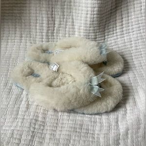 UGG ‘Fluff Flip Flop I Do’ Slipper women’s size 7 new without tag